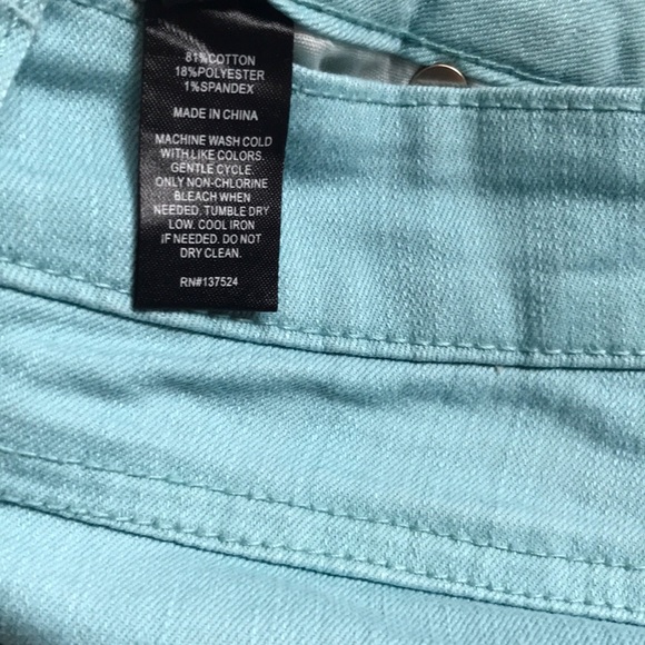 Express Cuff Shorts - Picture 5 of 5